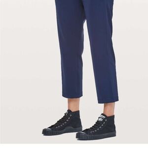 Lululemon Athletica Navy Cropped Pants